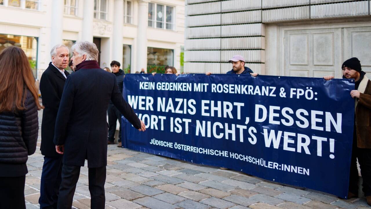 Rosenkranz konnte nicht zum Denkmal am Judenplatz 