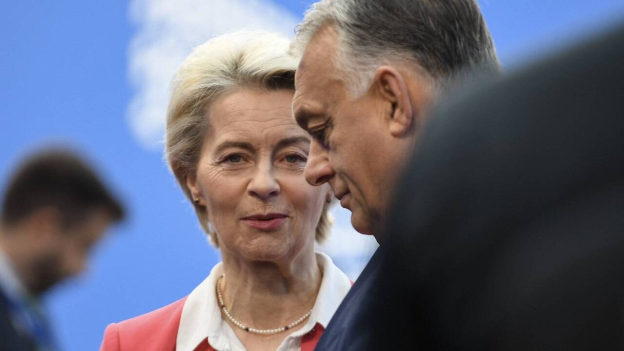 Doch kein Boykott von Ungarn Ratspräsidentschaft: Für EU-Kommissionspräsidentin Ursula von der Leyen führte an Viktor Orbáns Gipfel in Budapest kein Weg vorbei.  Doch kein Boykott von Ungarn Ratspräsidentschaft: Für EU-Kommissionspräsidentin Ursula von der Leyen führte an Viktor Orbáns Gipfel in Budapest kein Weg vorbei.
