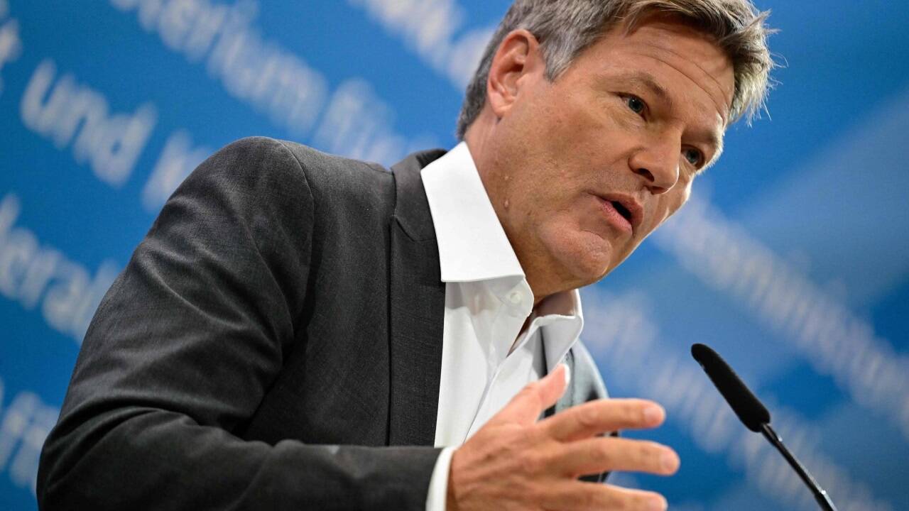 Habeck bringt sich in Stellung für Neuwahlen. Habeck bringt sich in Stellung für Neuwahlen.