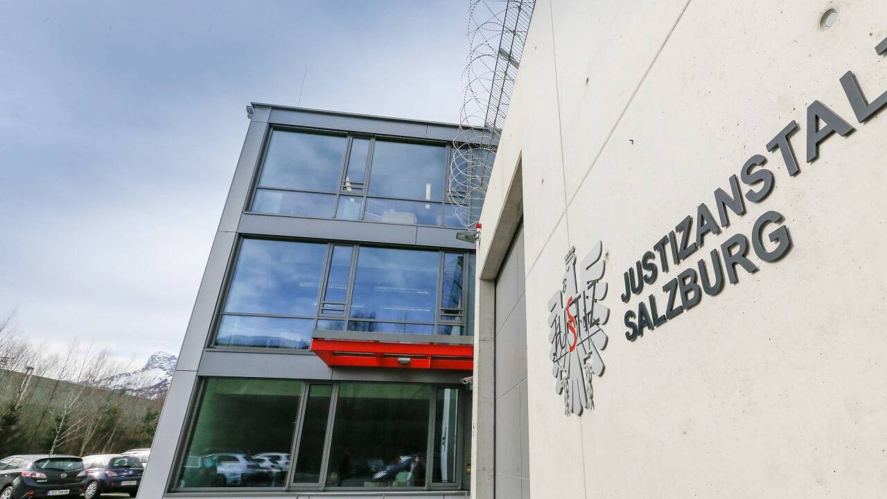 39-Jähriger, der Frau im Pongau mit Küchenmesser niedergestochen haben soll, sitzt in der Justizanstalt Salzburg in Untersuchungshaft.  