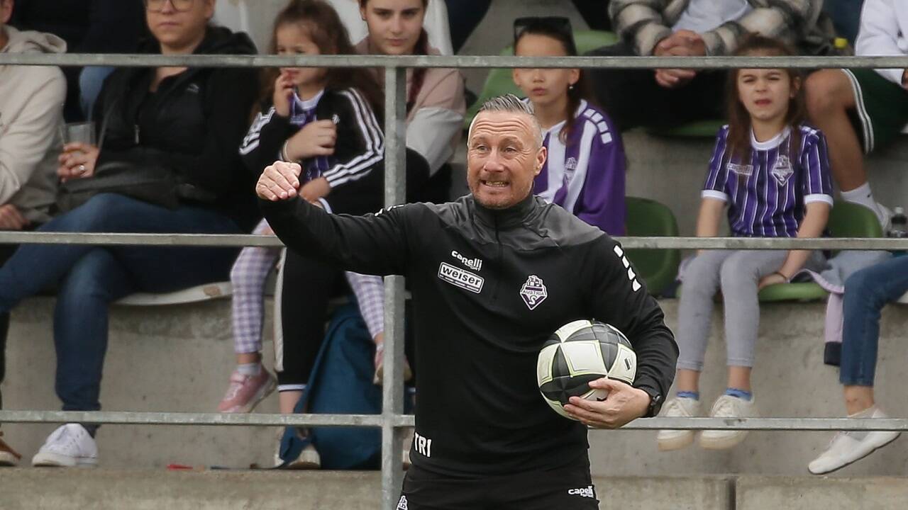 Trainer Christian Schaider sitzt bei der Austria fest im Sattel, hat aber intern trotzdem mit Problemen zu kämpfen.  