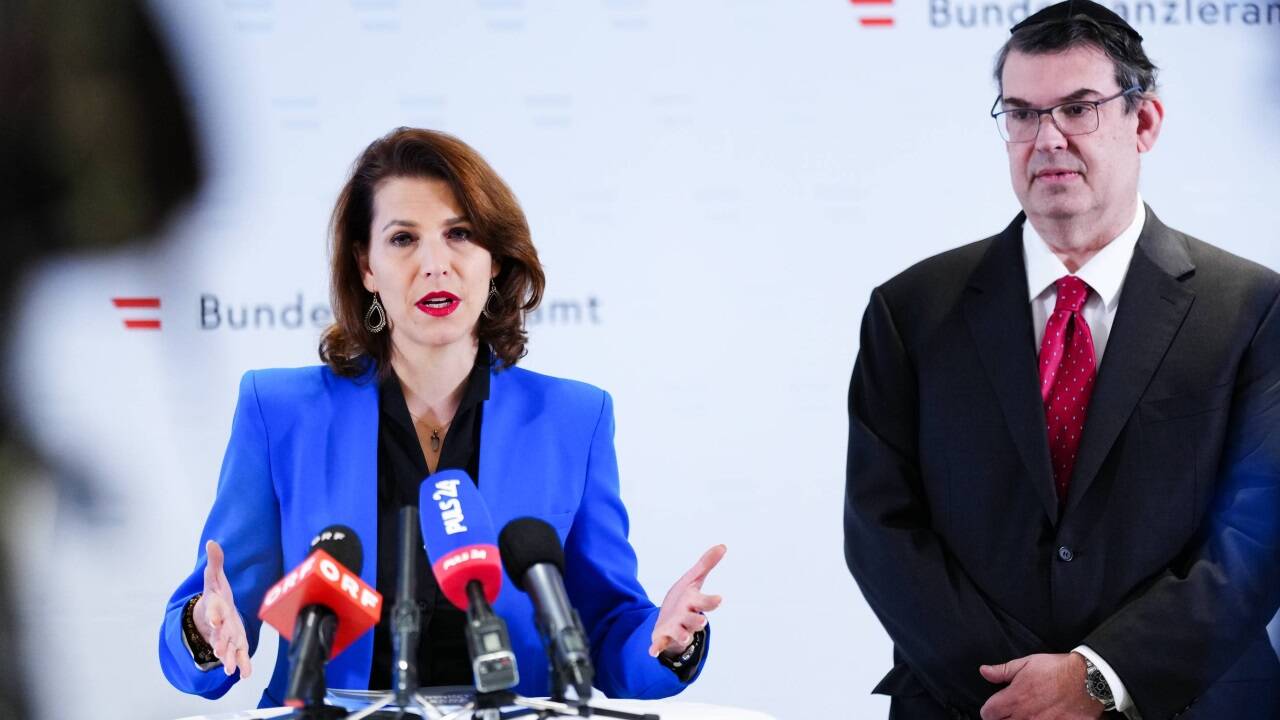 Verfassungsministerin Karoline Edtstadler (ÖVP) und IKG-Präsident Oskar Deutsch. Verfassungsministerin Karoline Edtstadler (ÖVP) und IKG-Präsident Oskar Deutsch.