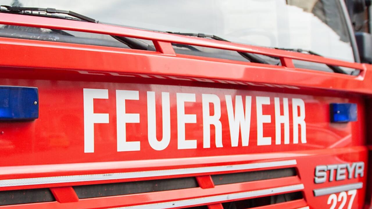 Feuerwehr brachte die Säure ins Freie 