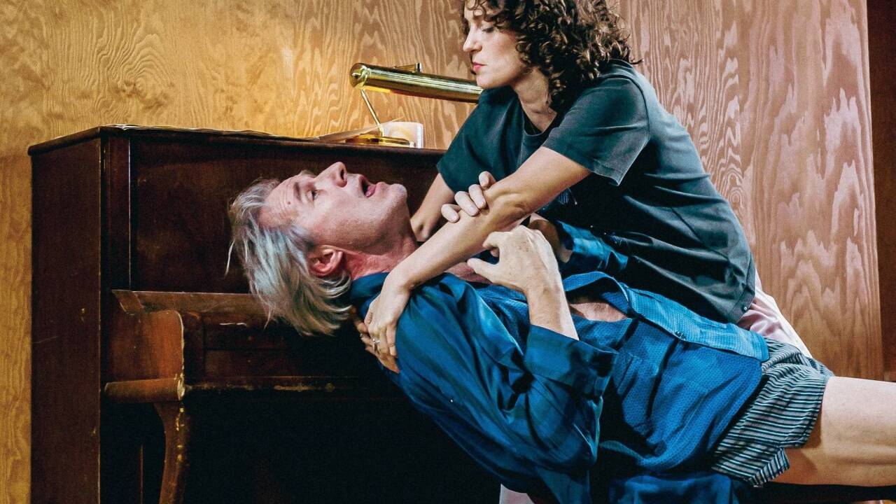 Joseph Lorenz und Alma Hasun in „Onkel Wanja“ in der Josefstadt.   Joseph Lorenz und Alma Hasun in „Onkel Wanja“ in der Josefstadt.