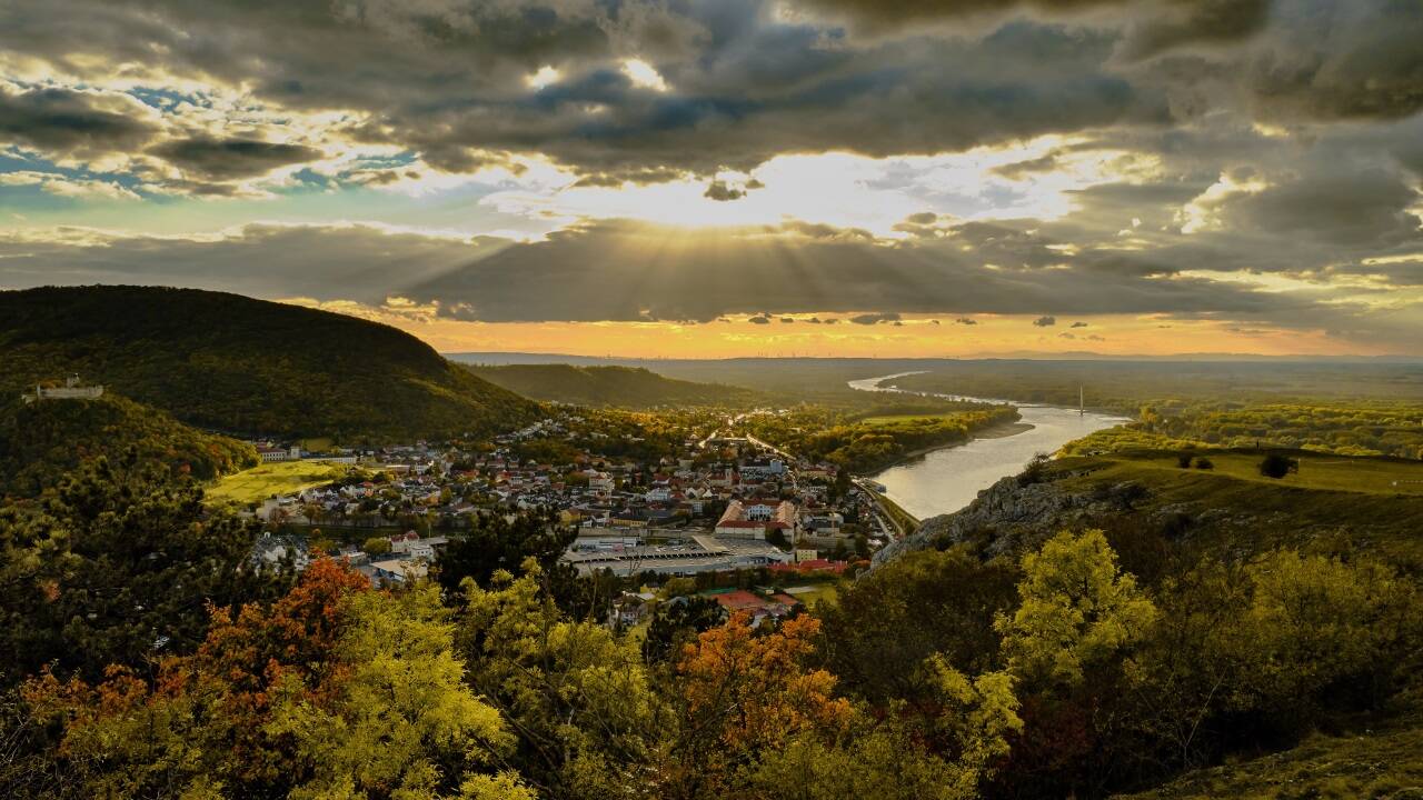 Hainburg hat den jüngsten Bürgermeister Österreichs  Hainburg hat den jüngsten Bürgermeister Österreichs