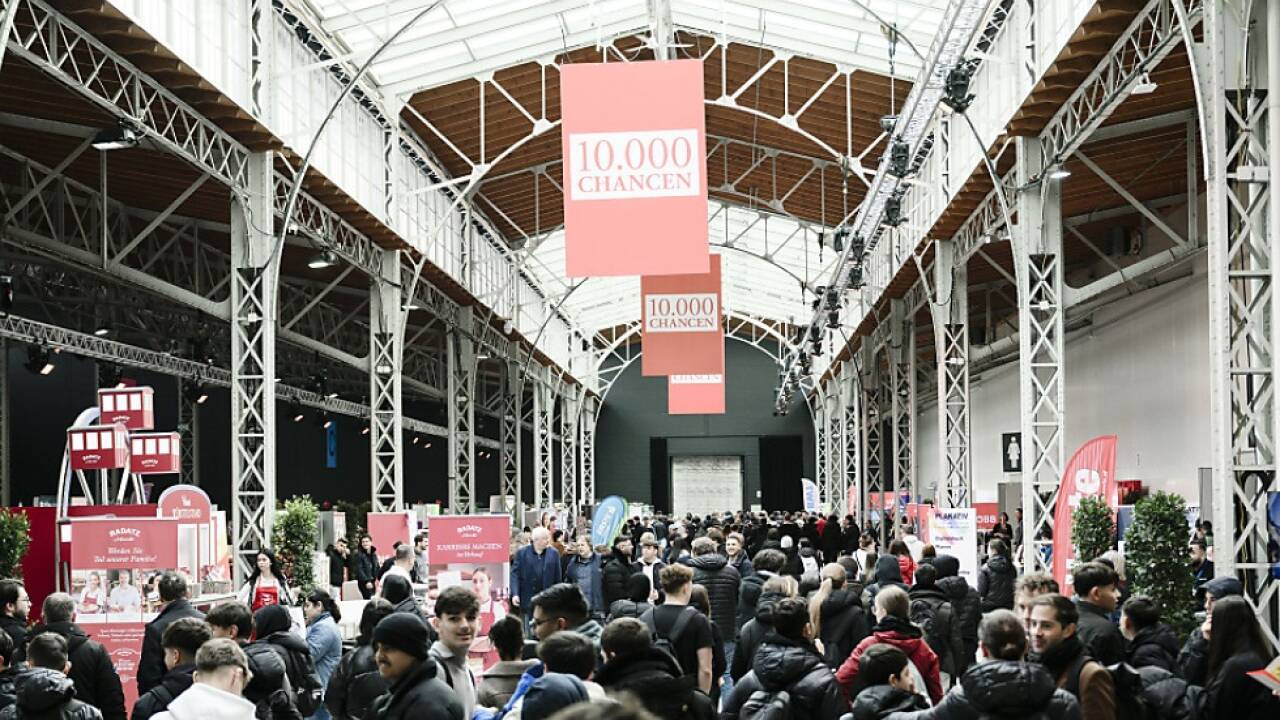 Über 7.000 Jugendliche und rund 180 Arbeitgeber waren vor Ort Über 7.000 Jugendliche und rund 180 Arbeitgeber waren vor Ort