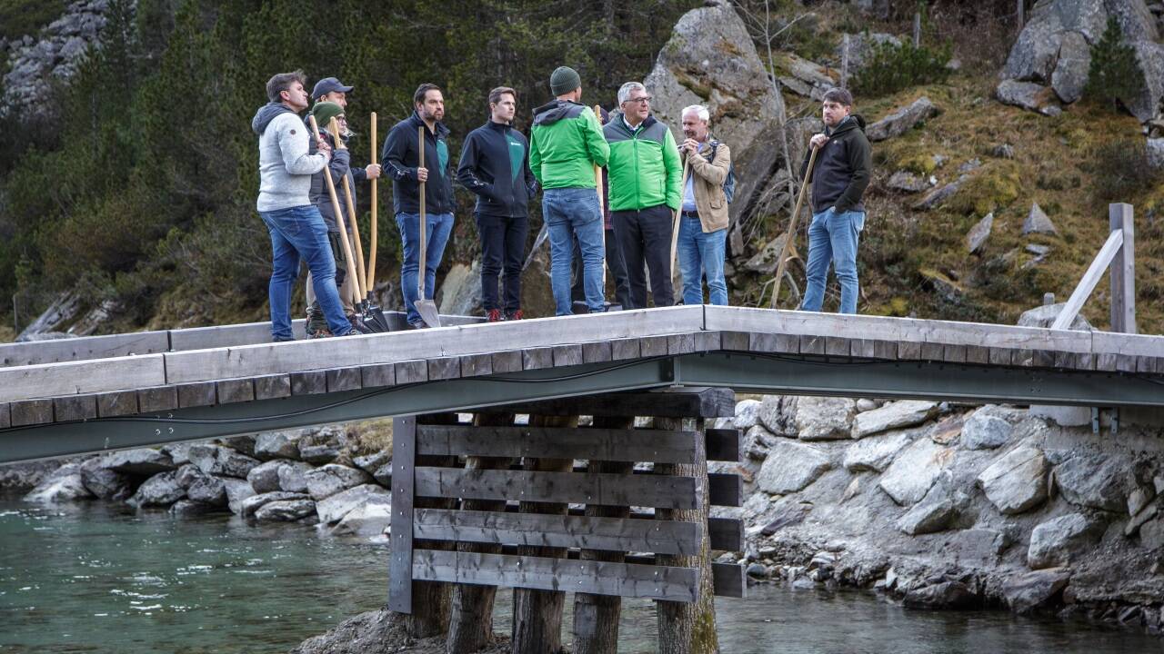 Im Achental fand vor kurzem der symbolische Spatenstich mit Landesrat Josef Schwaiger sowie Vertretern der Grundbesitzer und des Nationalparks statt. Gebaut wird der Weg erst 2025. 