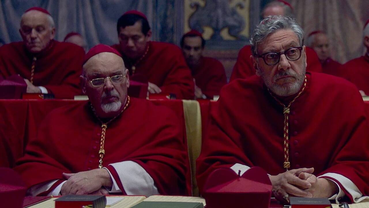 Bilder zum Film „Konklave“.  Bilder zum Film „Konklave“.