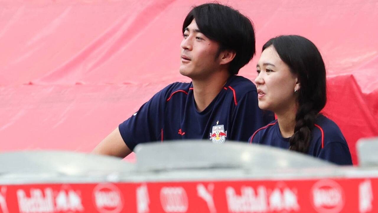 Takumu Kawamura mit Integrationsmanagerin Johanna Hogger.  Takumu Kawamura mit Integrationsmanagerin Johanna Hogger.