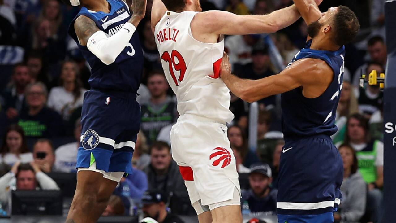 Jakob Pöltl erzielte sein 100. Double-Double in der NBA  Jakob Pöltl erzielte sein 100. Double-Double in der NBA