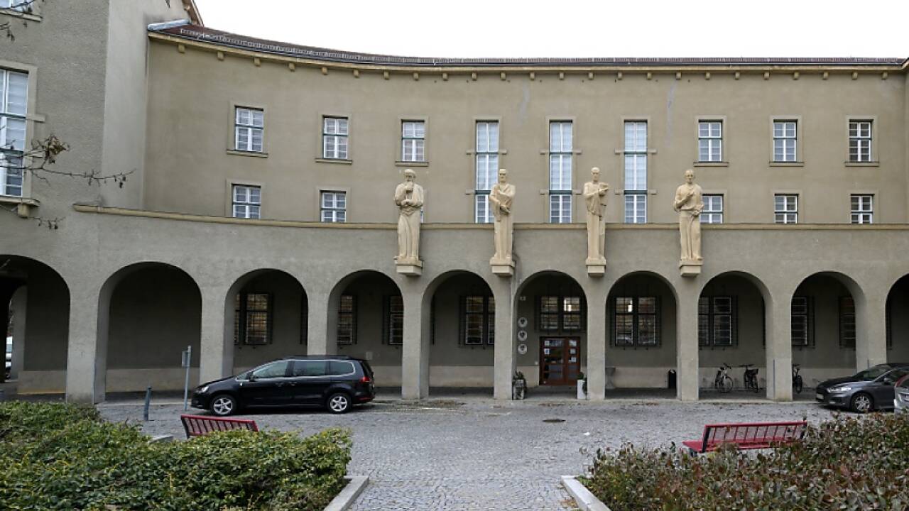 Laut Behörde wird "auf Hochtouren" ermittelt  Laut Behörde wird 'auf Hochtouren' ermittelt