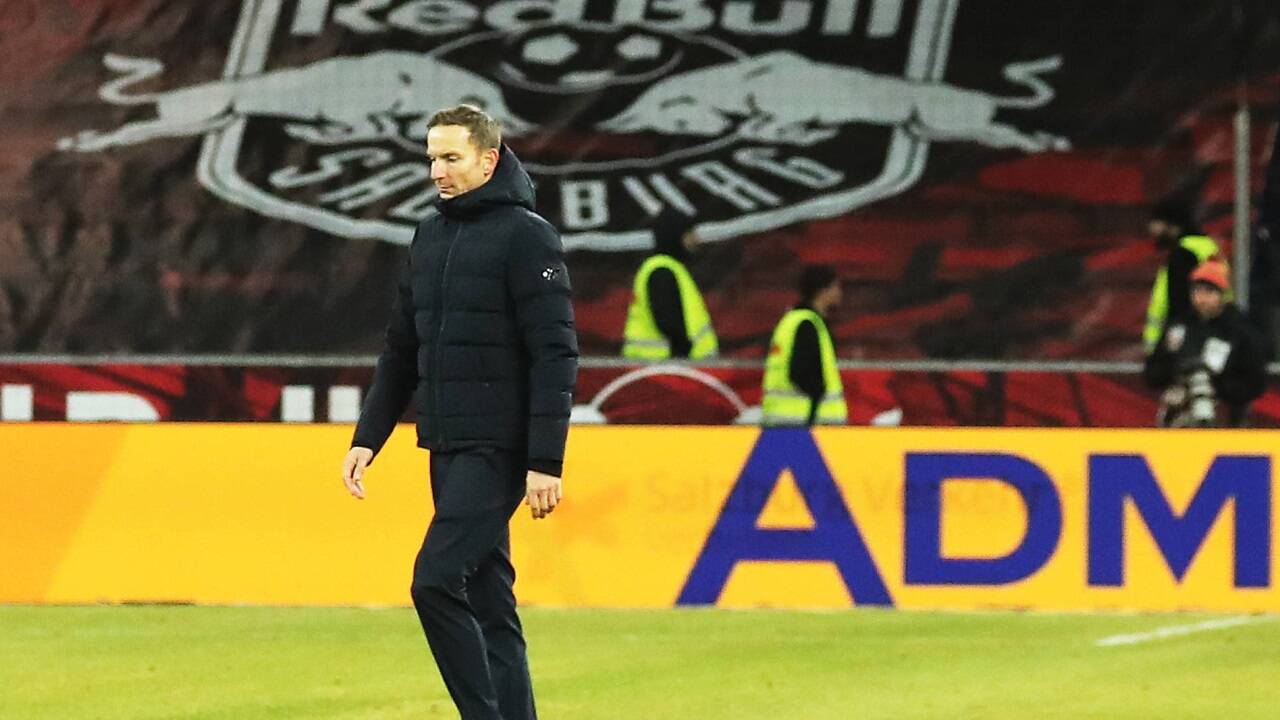 Bullen-Coach Pepijn Lijnders grübelt. 