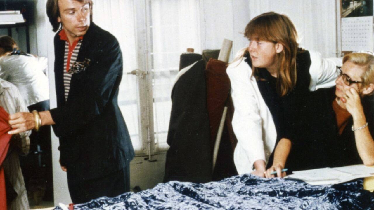In den 1970er Jahren entwarf Thierry Mugler seine Kreationen in seiner Privatwohnung  In den 1970er Jahren entwarf Thierry Mugler seine Kreationen in seiner Privatwohnung