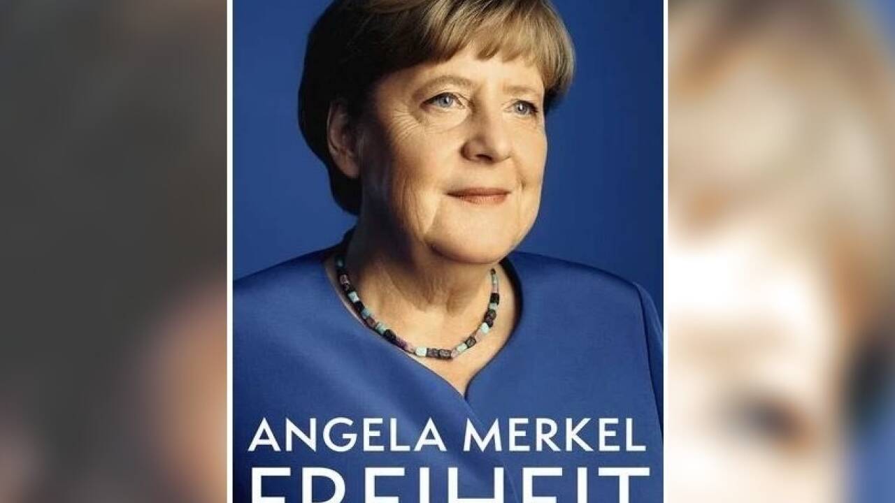 Angela Merkel mit Beate Baumann: „Freiheit. Erinnerungen 1954–2021“. Verlag Kiepenheuer & Witsch , Köln 2024. 736 Seiten. 43,20 Euro.   Angela Merkel mit Beate Baumann: „Freiheit. Erinnerungen 1954–2021“. Verlag Kiepenheuer & Witsch , Köln 2024. 736 Seiten. 43,20 Euro.