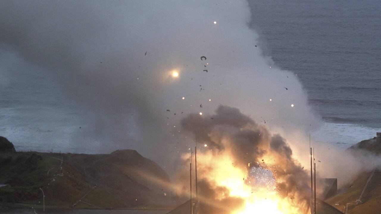 Auf einer Raketentest-Station im Süden Japans ist ein Feuer ausgebrochen.  