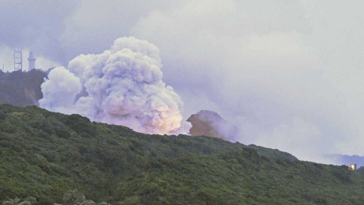 Auf einer Raketentest-Station im Süden Japans ist ein Feuer ausgebrochen.  
