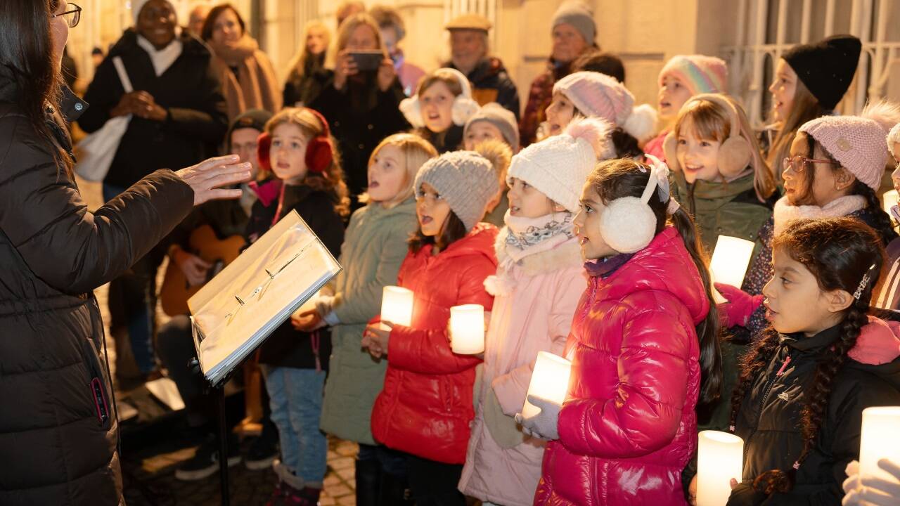 Kinderchor der Volksschule Campus Mirabell. 