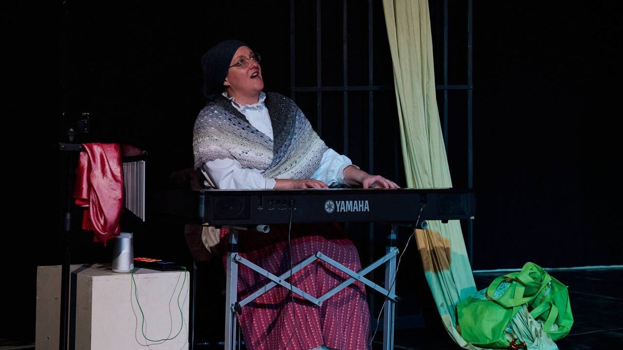 Bilder zur inklusiven Produktion „Mio, mein Mio“ des Theaters ecce. 