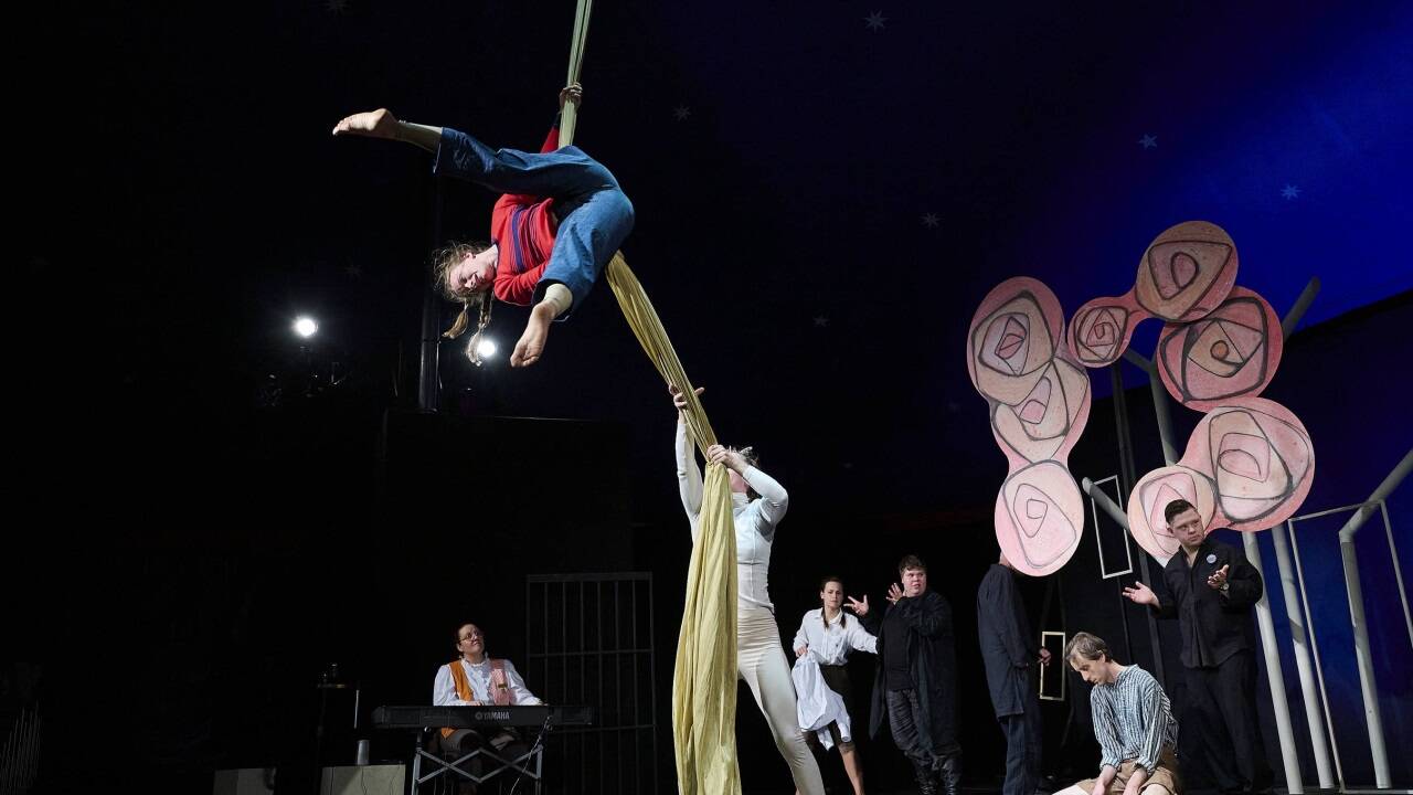 Bilder zur inklusiven Produktion „Mio, mein Mio“ des Theaters ecce. 
