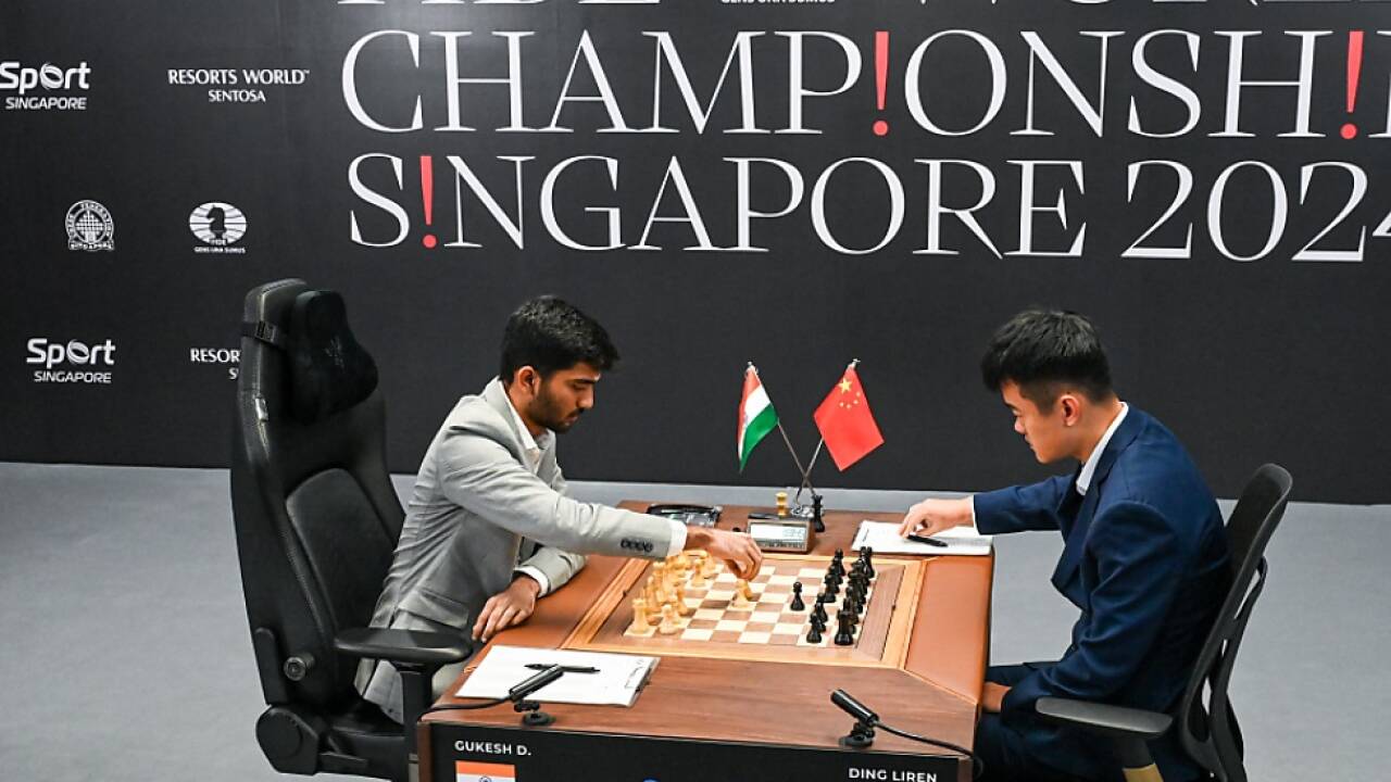 Nach fünf Partien steht es 2,5:2,5 