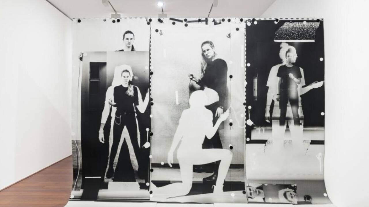 Ausstellungsansicht von Sophie Thuns "Zwischen Licht und Wand"  Ausstellungsansicht von Sophie Thuns 'Zwischen Licht und Wand'