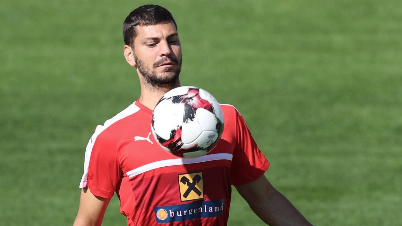 Mit breiter Brust: Aleksandar Dragovic. 