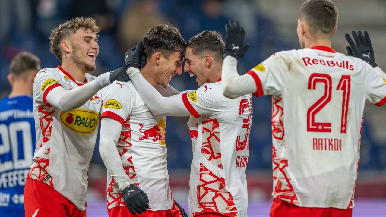 Die Bullen-Profis können es doch noch: 4:0-Sieg gegen Hartberg.  Die Bullen-Profis können es doch noch: 4:0-Sieg gegen Hartberg.