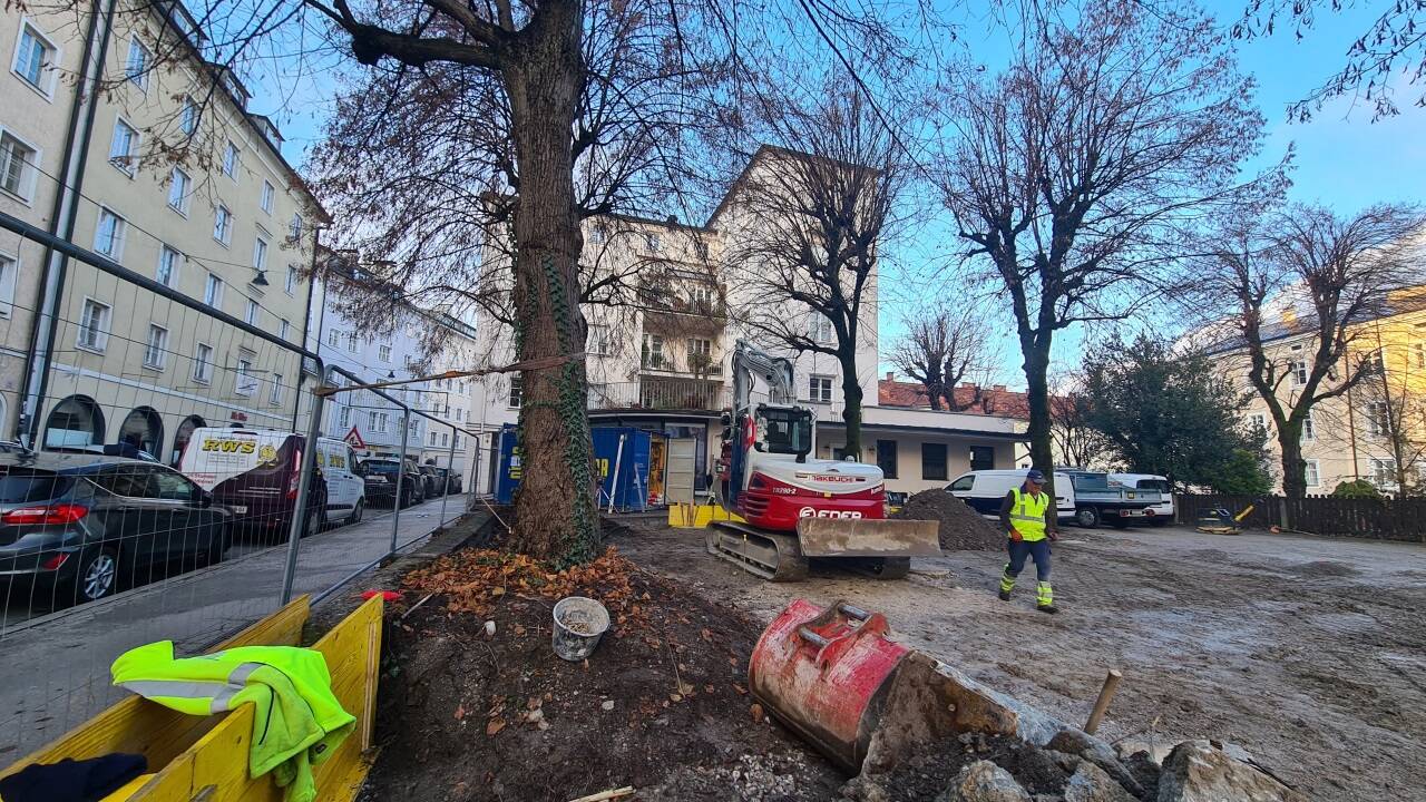 Im Gastgarten des Posthofs im Kaiviertel wird noch bis zur nächsten Woche gearbeitet.  