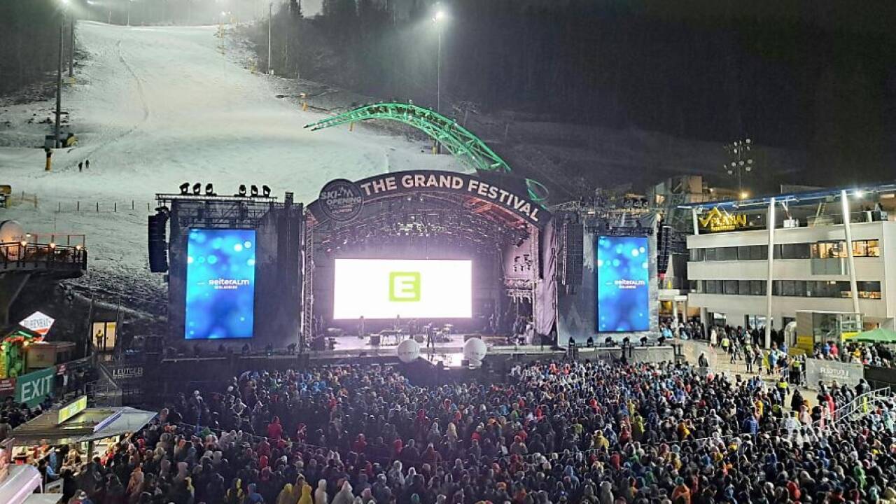 Rund 10.000 Besucher wollten Bryan Adams sehen 
