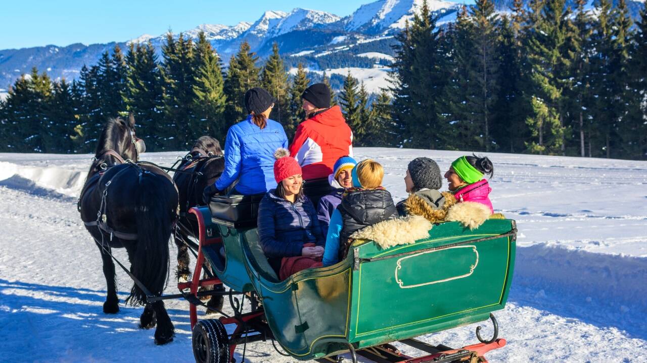 Pferdekutschen und Hotels sind schon voll, aber in den Kassen der Touristiker ist noch viel leerer Platz. Pferdekutschen und Hotels sind schon voll, aber in den Kassen der Touristiker ist noch viel leerer Platz.