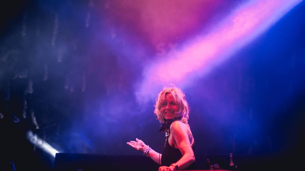 Anja Schneider legt am Freitag bei Rave on Snow in Saalbach auf. Anja Schneider legt am Freitag bei Rave on Snow in Saalbach auf.