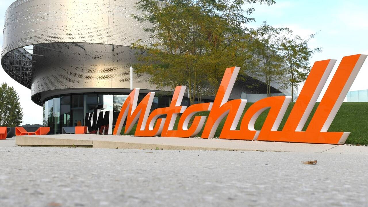 Die Besucher der KTM Motohall sind ebenfalls ein Umsatzbringer für die Gastronomie in der Region. Das Museum ist weiterhin ganz normal geöffnet.  Die Besucher der KTM Motohall sind ebenfalls ein Umsatzbringer für die Gastronomie in der Region. Das Museum ist weiterhin ganz normal geöffnet.