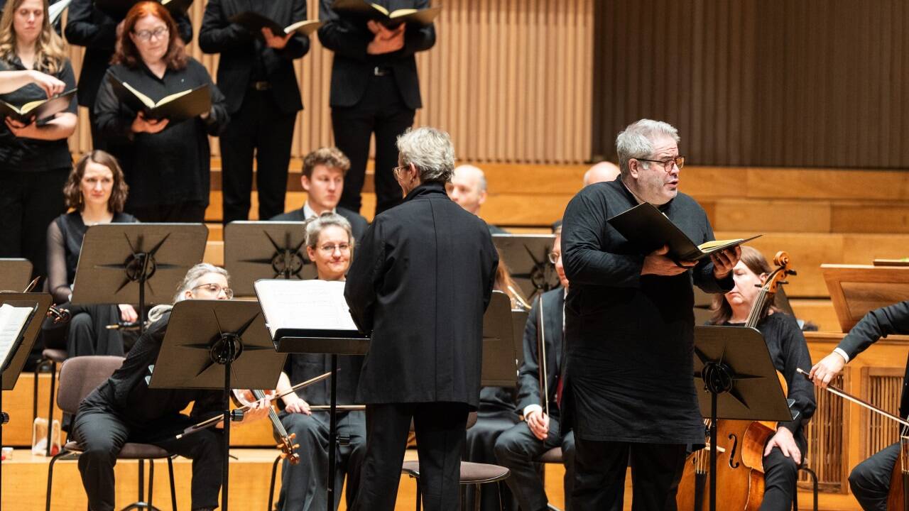 Dirigentin Michi Gaigg und Tenor Virgil Hartinger im Brucknerhaus Linz  