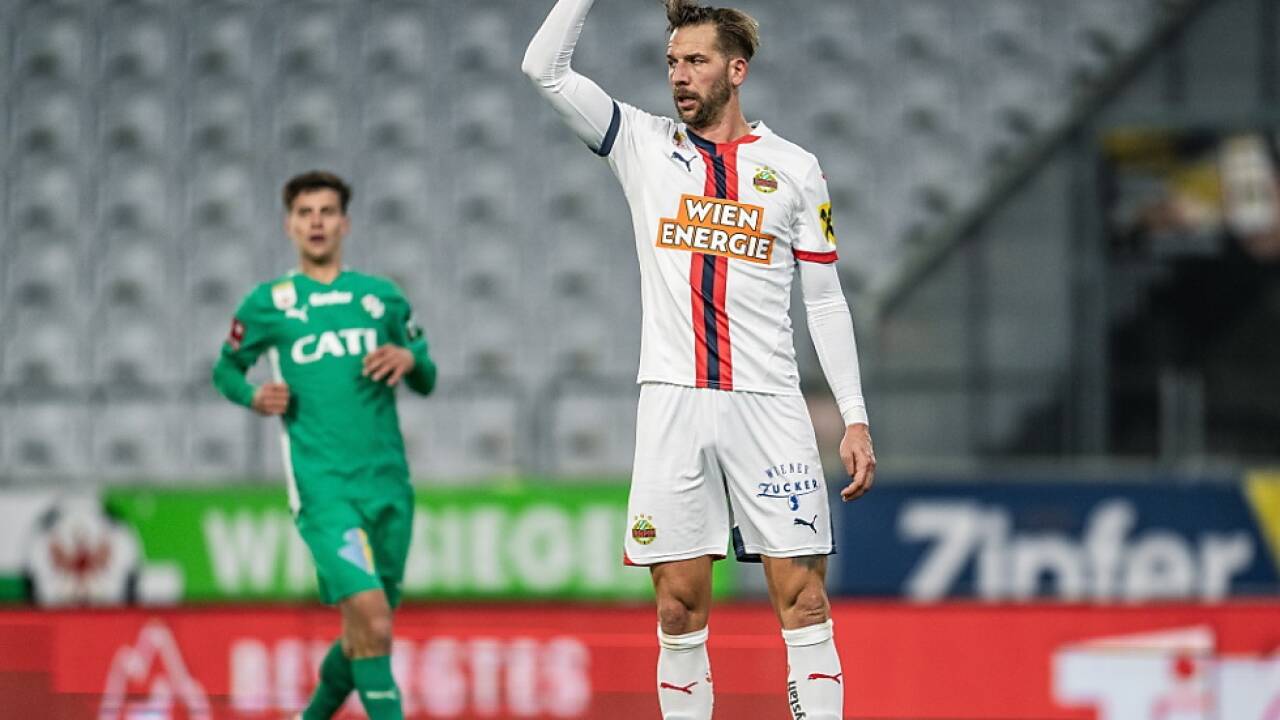 Bundesliga-Profi schwer verletzt  Bundesliga-Profi schwer verletzt