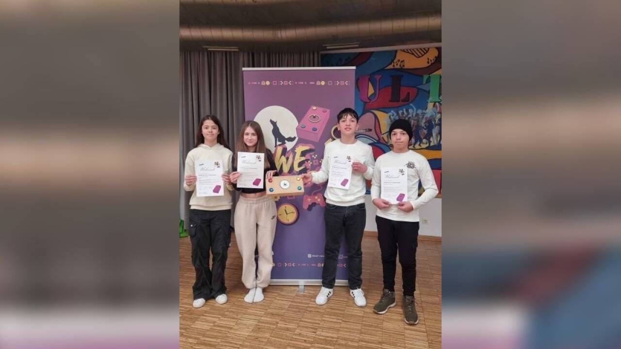 Vier der jungen Kreativen: Drishti, Mia, Ibrahim und Adis bei der Präsentation am Mittwoch.  Vier der jungen Kreativen: Drishti, Mia, Ibrahim und Adis bei der Präsentation am Mittwoch.