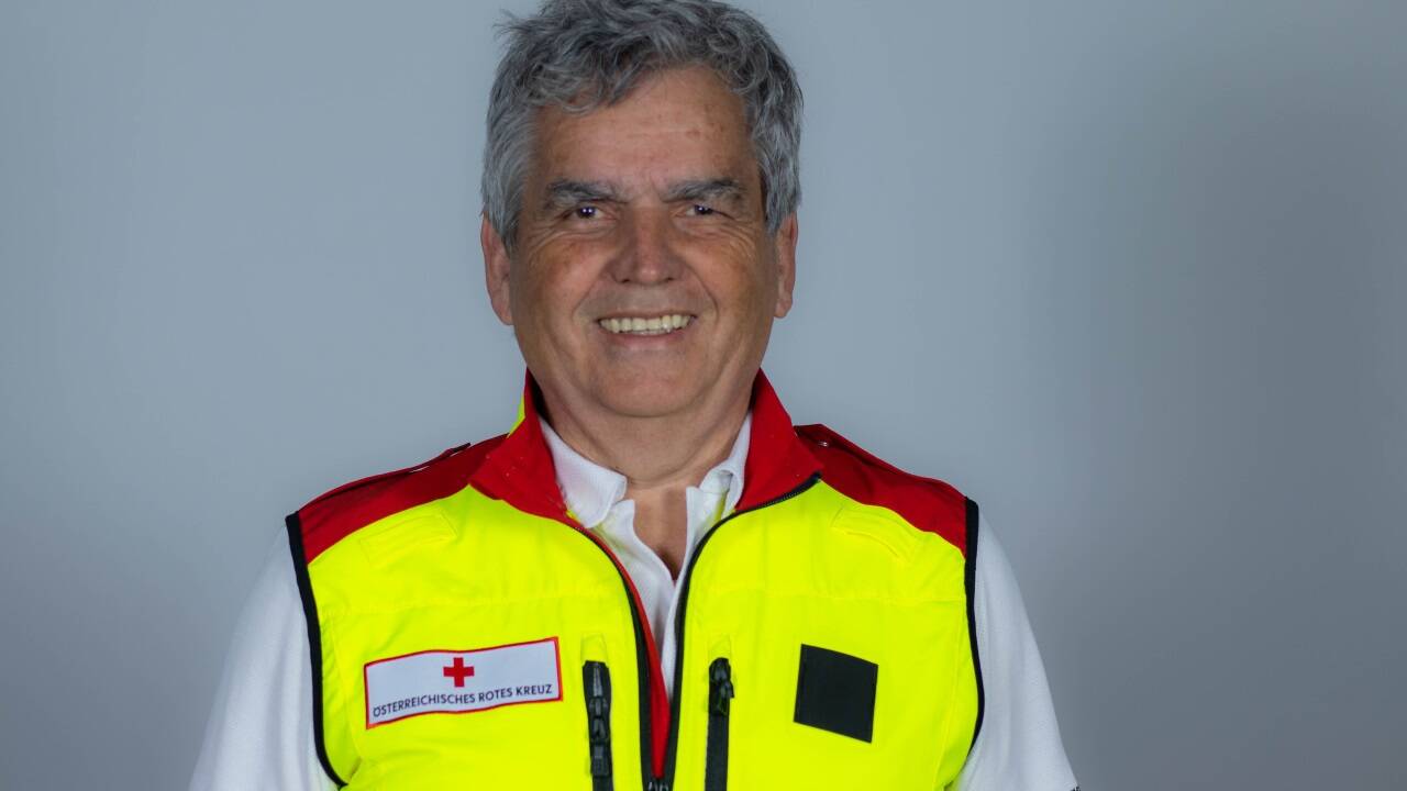 Notfallsanitäter Simon Röck verrichtet heuer bereits seinen 45. Weihnachtsdienst.  