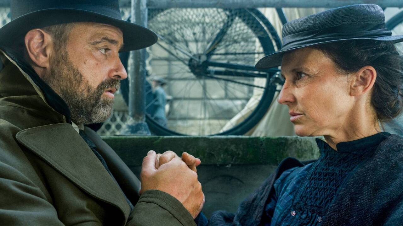 Juergen Maurer (Oskar Rheinhardt) und Maria Köstlinger (Therese Thanhofer) in „Vienna Blood“.  