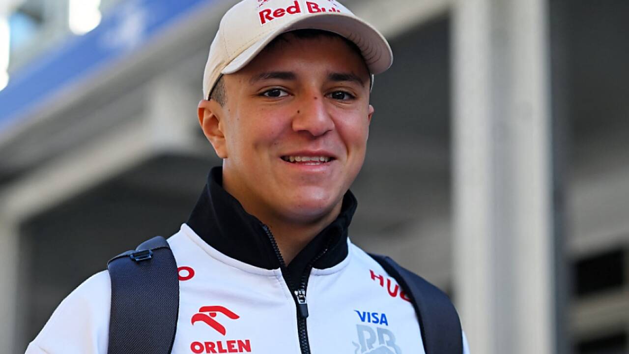 Isack Hadjar fährt ab sofort in der Königsklasse des Motorsports 