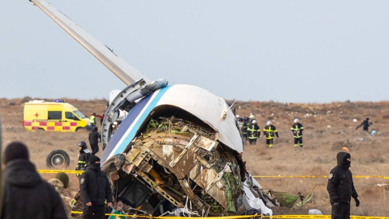 Das Wrack der abgestürzten Maschine Das Wrack der abgestürzten Maschine