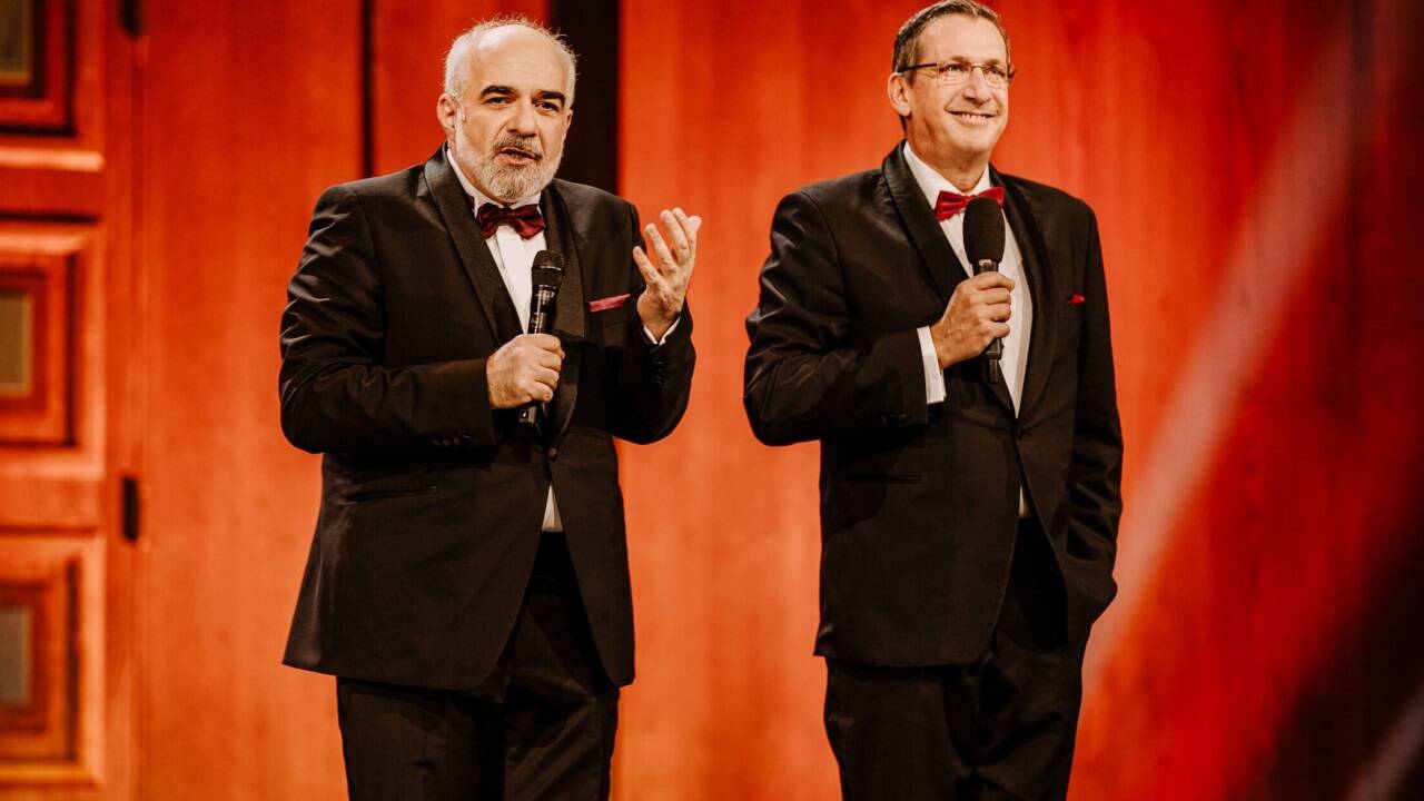 „Schlageranfall“ mit Michael Niavarani und Viktor Gernot.   „Schlageranfall“ mit Michael Niavarani und Viktor Gernot.