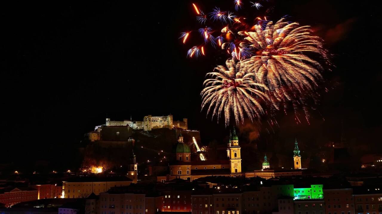 So begrüßte die Stadt Salzburg das neue Jahr 2025.  