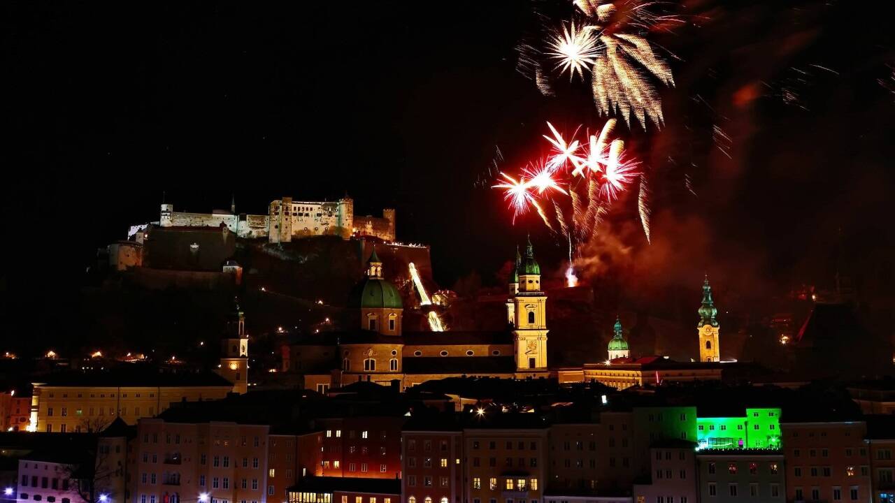 So begrüßte die Stadt Salzburg das neue Jahr 2025.  