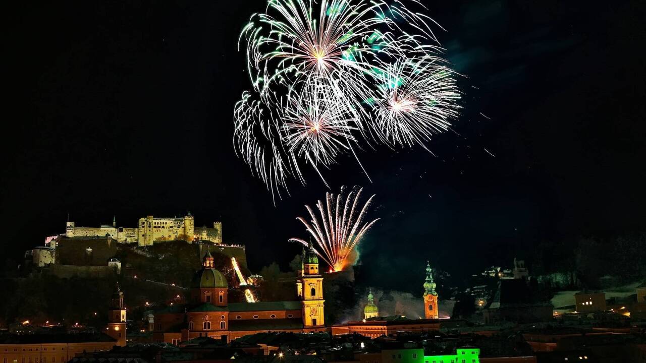 So begrüßte die Stadt Salzburg das neue Jahr 2025.  