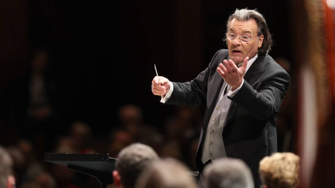 Hansjörg Angerer dirigiert das Dreikönigskonzert im Großen Festspielhaus 