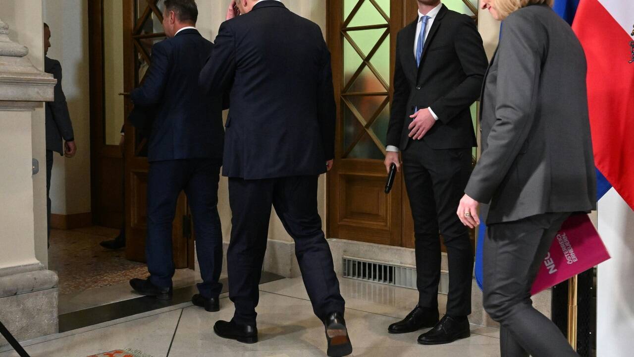 Same procedure as last year – die drei Parteivorsitzenden versuchten es am Donnerstag (wie auf diesem Archivbild vom Dezember) wieder einmal in der Dreierrunde.  