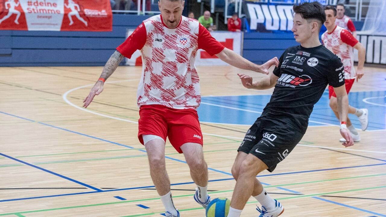 Routinier Damir Borozni (links) feierte mit Underdog Croatia Salzburg den Aufstieg in die Stier-Zwischenrunde. 
