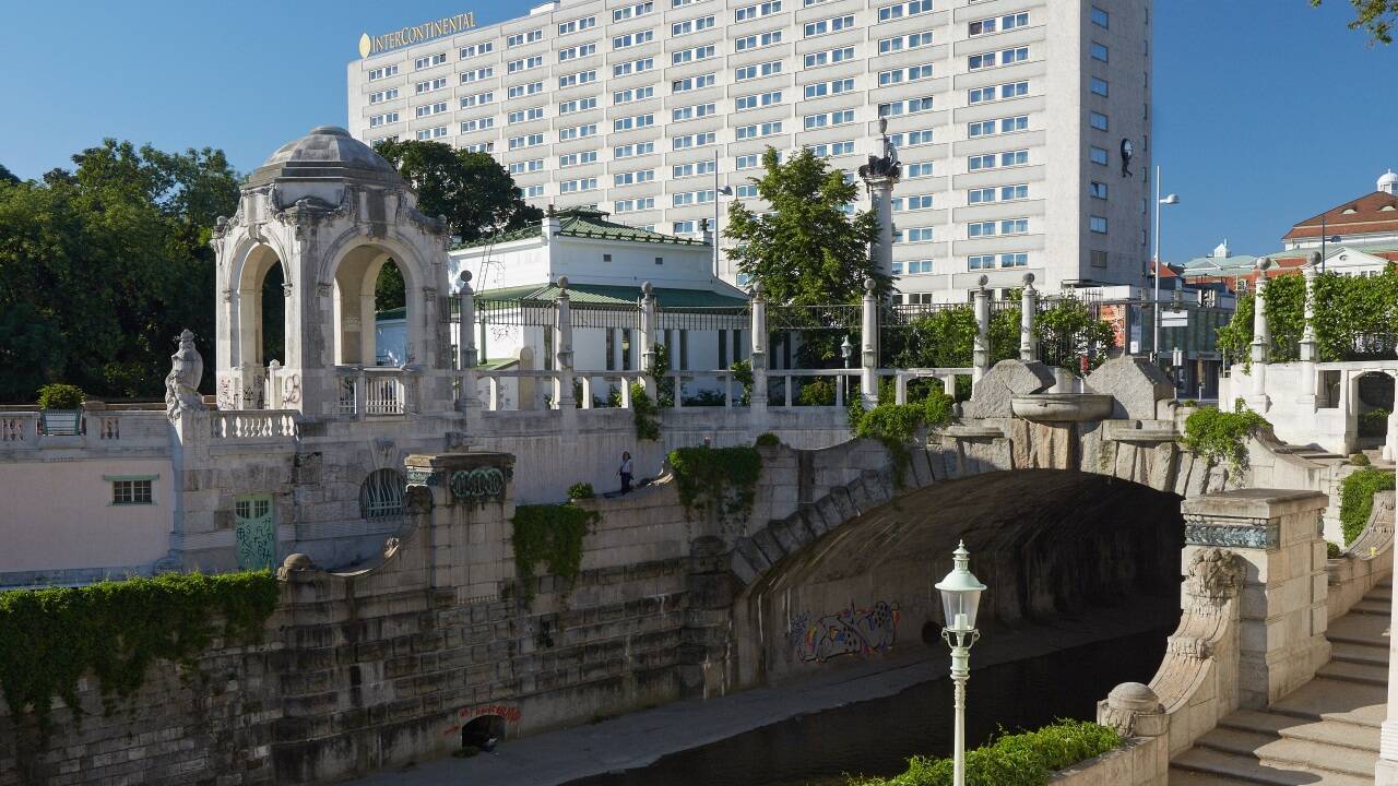 Der geplante Neubau des Hotel Intercontinental am Heumarkt brachte Wien auf die rote Liste des Unesco-Weltkulturerbes. Der geplante Neubau des Hotel Intercontinental am Heumarkt brachte Wien auf die rote Liste des Unesco-Weltkulturerbes.