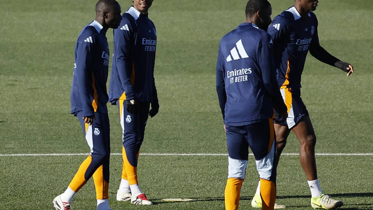 Im Training ist Alaba (2.v.l.) schon dabei  Im Training ist Alaba (2.v.l.) schon dabei