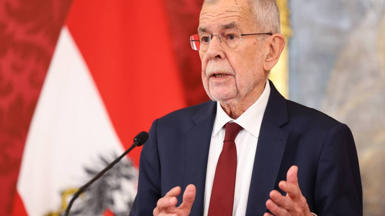 Alexander Van der Bellen äußert sich zu den aktuellen Ereignissen.  Alexander Van der Bellen äußert sich zu den aktuellen Ereignissen.