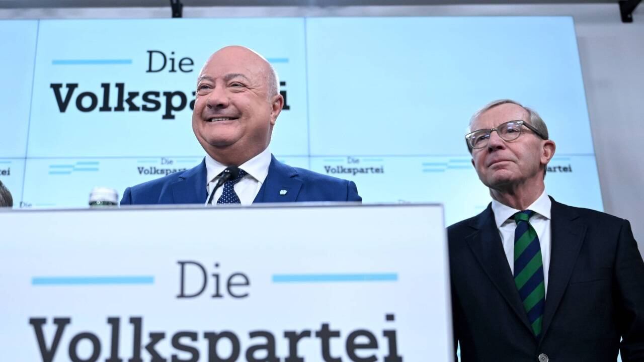 Christian Stocker und Landeshauptmann Wilfried Haslauer am Sonntag im Rahmen einer Pressekonferenz in Wien.  